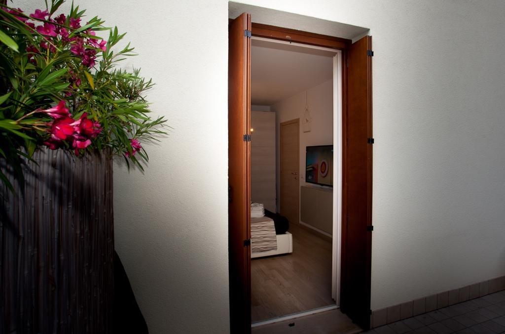 Casa Mia Διαμέρισμα Ντεζεντσάνο ντελ Γκάρντα Εξωτερικό φωτογραφία